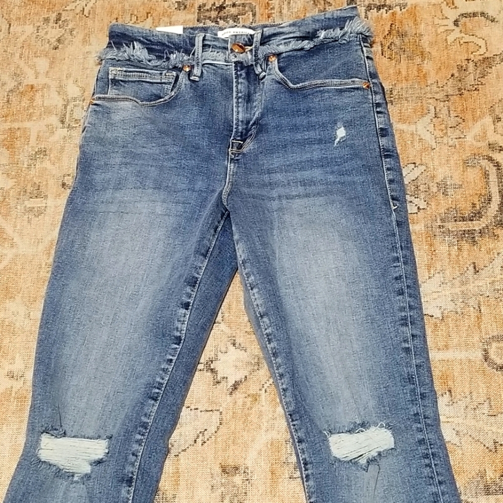 Good American *Good Legs* Frayed Waist  Distressed Skinny Jeans. Size: 2/26. - Picture 3 of 16